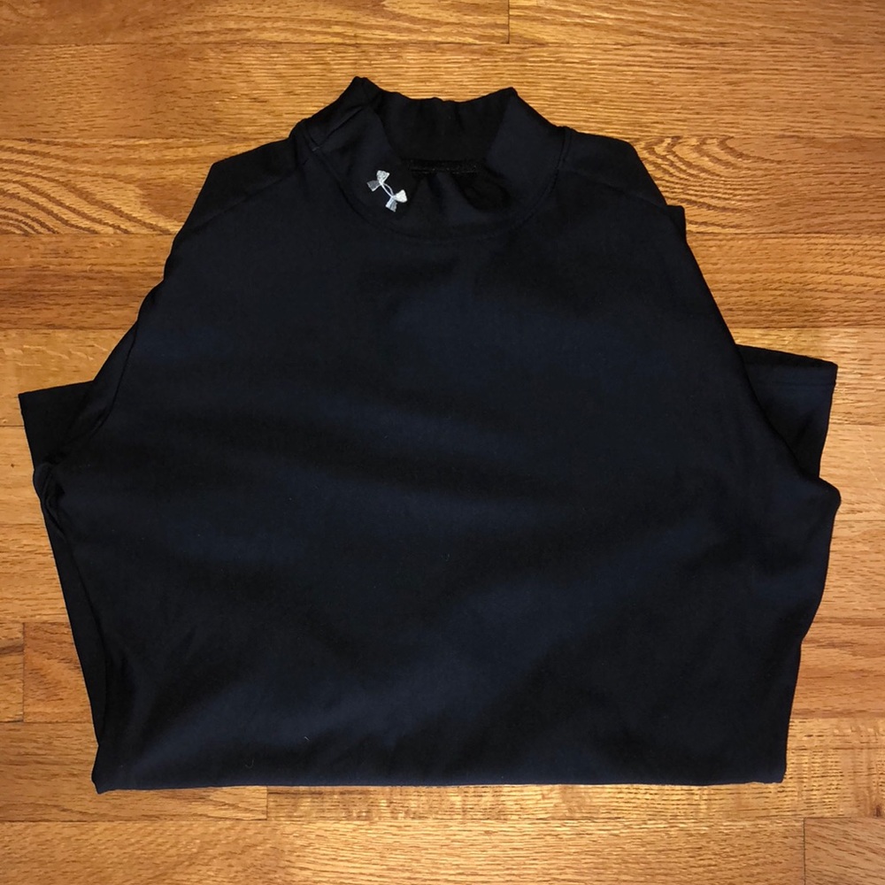 Under Armour basic cold gear, size XL